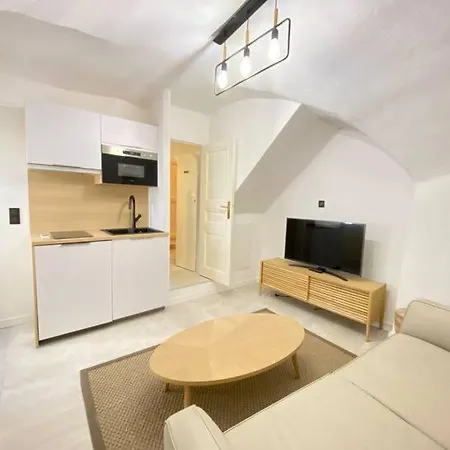Maison De Ville Au Suquet 3 Chambres 3 Sdb Balcons Cannes